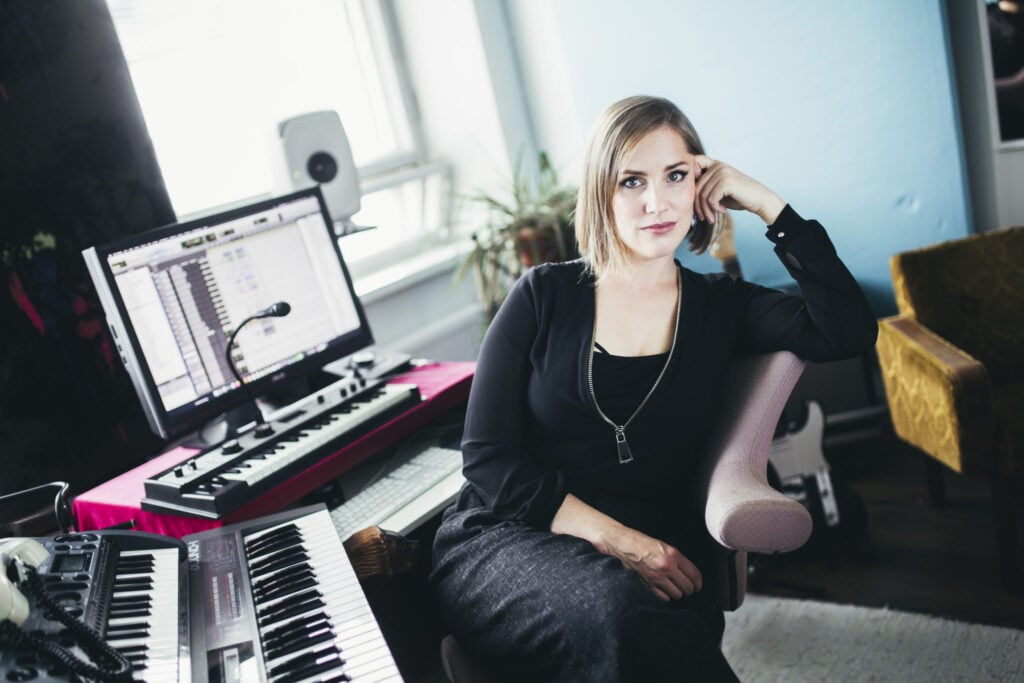 Musiikkituottaja Oona Kapari